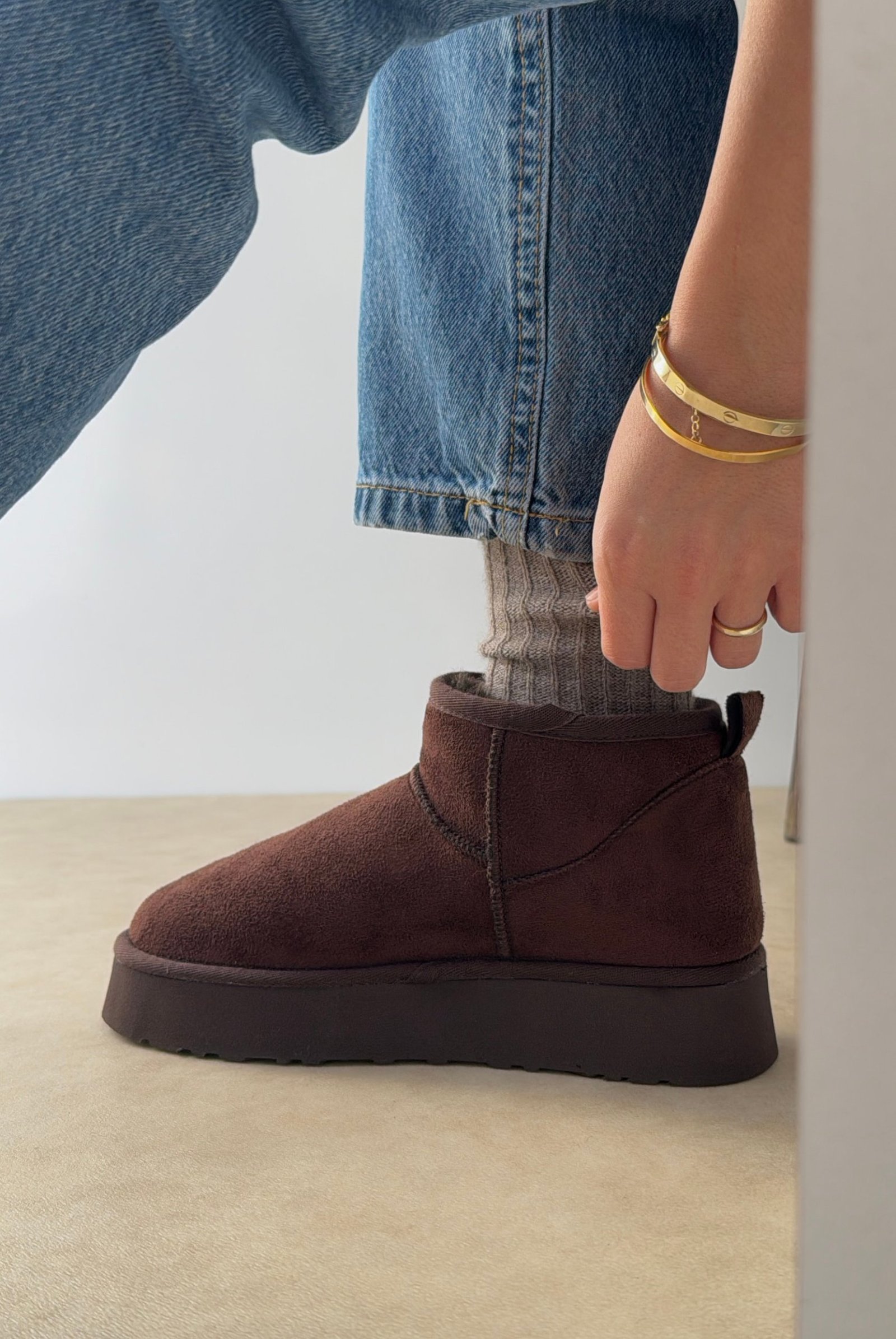 Mini-chaussures à semelle épaisse et fourrure – Image 4